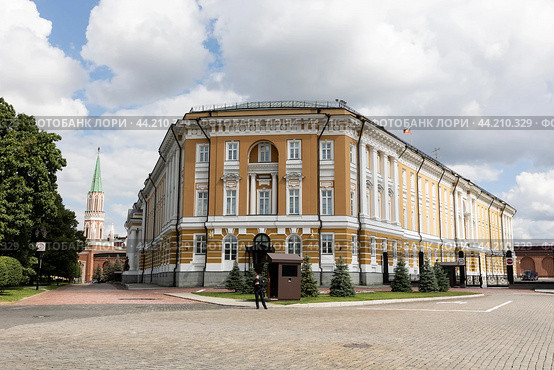 Московский Кремль. Здание Сената. (2024 год). Редакционное фото, фотограф Михаил Ворожцов / Фотобанк Лори