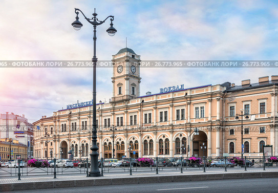 Московский вокзал в Петербурге (2017 год). Стоковое фото, фотограф Baturina Yuliya / Фотобанк Лори