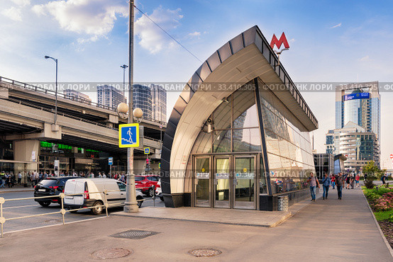 Москва. 11 сентября 2019 года. Станция метро «Международная» и «Северная башня» Бизнес-центра Москва-Сити. Редакционное фото, фотограф Светлана Васильева / Фотобанк Лори