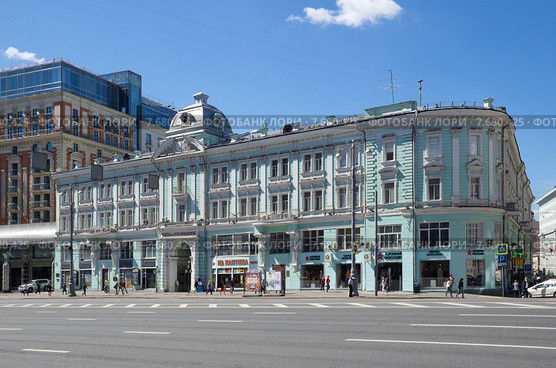 Москва. Драматический театр им. М.Н. Ермоловой на Тверской улице (2015 год). Редакционное фото, фотограф Елена Коромыслова / Фотобанк Лори