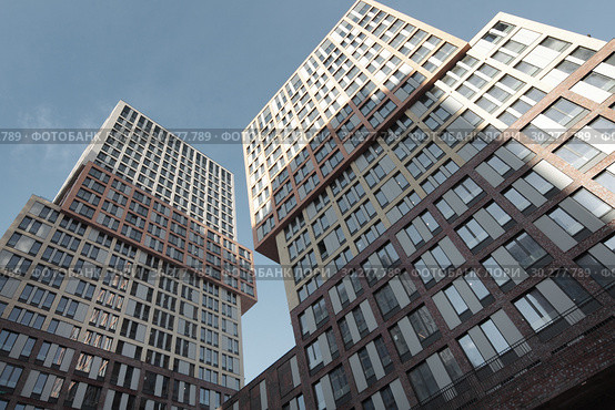 Москва, фрагмент нового жилого комплекса на Рублёвском шоссе (2019 год). Редакционное фото, фотограф Дмитрий Неумоин / Фотобанк Лори