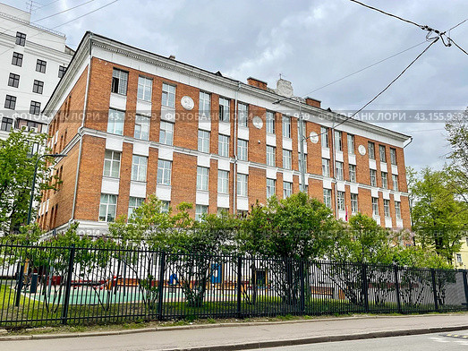 Москва. Французская школа в Лялином переулке. Школа 1225. Редакционное фото, фотограф Овчинникова Ирина / Фотобанк Лори