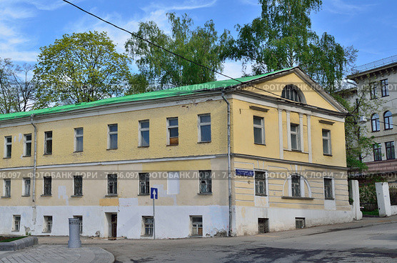 Москва, Хитровская площадь, дом 3. Усадьба Лопухиных -Кирьяковых, флигель (2015 год). Редакционное фото, фотограф Овчинникова Ирина / Фотобанк Лори
