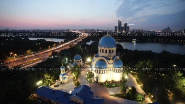 Москва.  Храм Троицы Живоначальной В Честь Тысячелетия Крещения Руси (2024 год). Редакционное видео, видеограф Литвяк Игорь / Фотобанк Лори