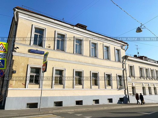 Москва, историческое здание по адресу: Хохловский переулок, 2/1с1 (2019 год). Редакционное фото, фотограф Овчинникова Ирина / Фотобанк Лори