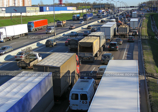 Москва. МКАД. Пробка (2008 год). Редакционное фото, фотограф lana1501 / Фотобанк Лори