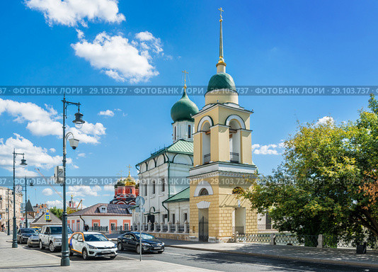 Москва. Церковь Максима Блаженного. Church of Maxim the Blessed on Varvarka (2018 год). Стоковое фото, фотограф Baturina Yuliya / Фотобанк Лори