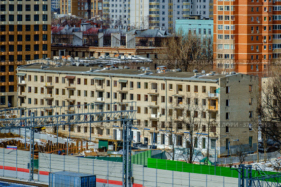 Москва, улица Ивана Франко, дом 18 корпус 1, снос 5-этажного жилого дома по программе реновации (2022 год). Стоковое фото, фотограф glokaya_kuzdra / Фотобанк Лори