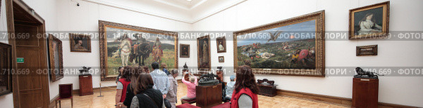Москва, зал с работами В.М. Васнецова в Третьяковской галерее (2015 год). Редакционное фото, фотограф Дмитрий Неумоин / Фотобанк Лори