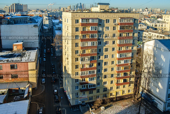Москва,Замоскворечье, 2й Монетчиковский переулок, дом 2/12 (2020 год). Редакционное фото, фотограф glokaya_kuzdra / Фотобанк Лори