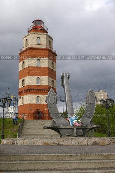 Мурманск. Мемориальный комплекс «Морякам, погибшим в мирное время» (2007 год). Редакционное фото, фотограф Дмитрий Щукин / Фотобанк Лори