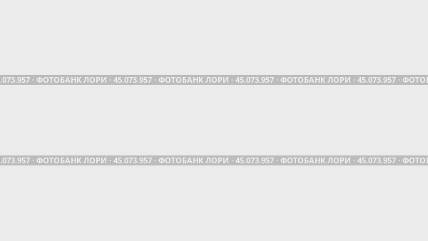 Набор анимаций, игральная карта "Тройка треф". Анимации: прозрачность, масштабирование, переход сверху вниз, переход слева направо, скольжение вверх-вниз, скольжение слева направо. Стоковое видео, видеограф Карпенко Алексей / Фотобанк Лори