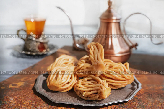 Nath, Chak Chak - Tatar national dessert. perfect for dessert blogs, street food blogs, recipe sites and Ramadan cultural food demonstrations. Стоковое фото, фотограф Оксана Медведева / Фотобанк Лори