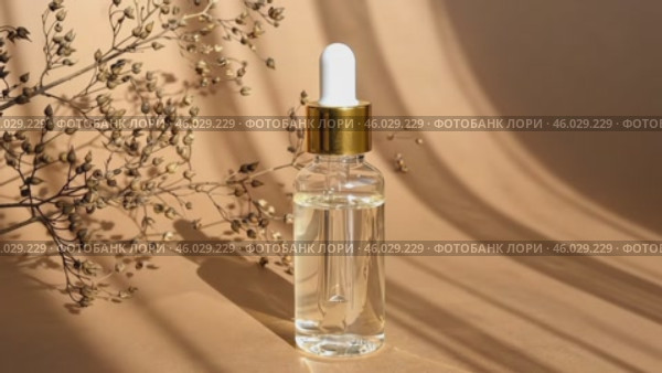 Natural oil cosmetics on neutral background. Dropper glass Bottle Mock-Up. Oily cosmetic pipette. Face and body treatment, spa concept. Mineral organic oil. Flat lay with beauty products. Blank bottle. Стоковое AI-видео, аниматор Марина Демидюк / Фотобанк Лори