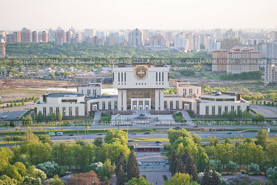 Научная библиотека МГУ имени М.В. Ломоносова (2016 год). Стоковое фото, фотограф Ольга Пашкова / Фотобанк Лори