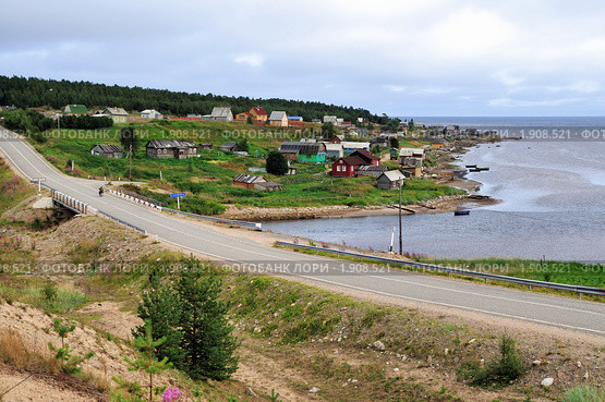 Небольшая поморская деревня на берегу Белого моря (2010 год). Стоковое фото, фотограф Валерий Александрович / Фотобанк Лори