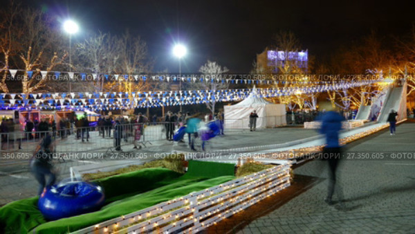 New Year's slide (2018 год). Редакционное видео, видеограф Александр Устич / Фотобанк Лори