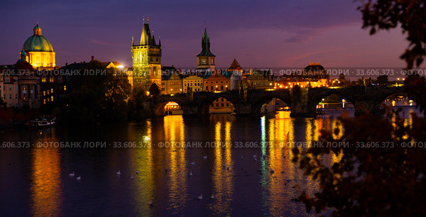 Night view of Charles bridge. Prague. Czech Republic. Стоковое фото, фотограф Яков Филимонов / Фотобанк Лори