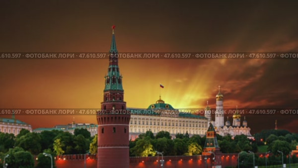 Night view of the Moscow Kremlin, Russia (most popular view). Against the background of the sunset. Стоковое видео, видеограф Владимир Журавлев / Фотобанк Лори