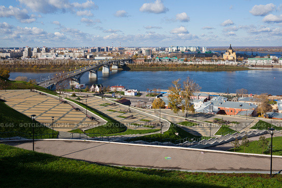 Нижний Новгород, мост через Оку и Невский кафедральный собор (2012 год). Редакционное фото, фотограф Igor Lijashkov / Фотобанк Лори