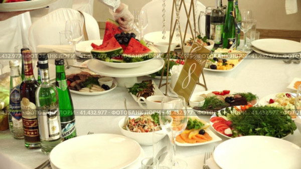 Nizhny Novgorod, Russia Kazan highway 29, 08.31.2023. The wedding ceremony. Armenian wedding. Festive table at the wedding ceremony.  Нижний Новгород, Россия, Казанское шоссе, 29, 31.08.2023. Свадебная церемония. Армянская свадьба. Праздничный стол на свадебной церемонии. Редакционное видео, видеограф Egor Sarantstv / Фотобанк Лори