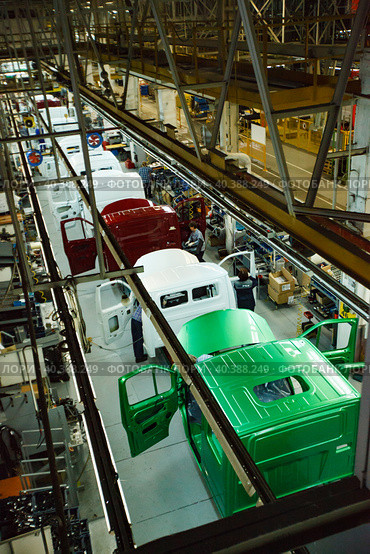 Nizhny Novgorod, Russia - November 21, 2020: GAZ car production plant. New lorrie's cabines on assembling line. Редакционное фото, фотограф Alexey Rezvykh / Фотобанк Лори