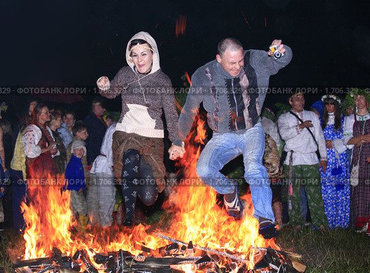 Ночь на Ивана Купалу (2009 год). Редакционное фото, фотограф BoLinar / Фотобанк Лори
