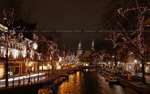 Новогодний Амстердам ночью, Голландия (2011 год). Стоковое фото, фотограф Светлана Колобова / Фотобанк Лори