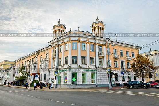 Новоторжская улица, дом 23 / Трёхсвятская улица, дом 39. Тверь. Россия. Редакционное фото, фотограф E. O. / Фотобанк Лори