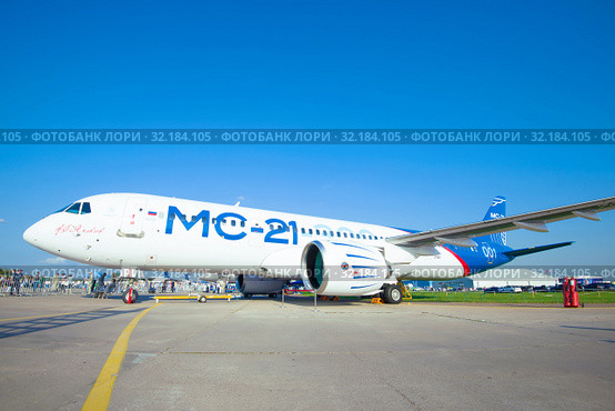Новый российский пассажирский самолет МС-21-300 (бортовой 7531) на авиашоу МАКС-2019. Жуковский. Редакционное фото, фотограф Виктор Карасев / Фотобанк Лори