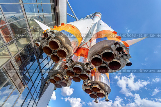 Nozzles of rocket engines of Soyuz type rocket (2019 год). Редакционное фото, фотограф FotograFF / Фотобанк Лори