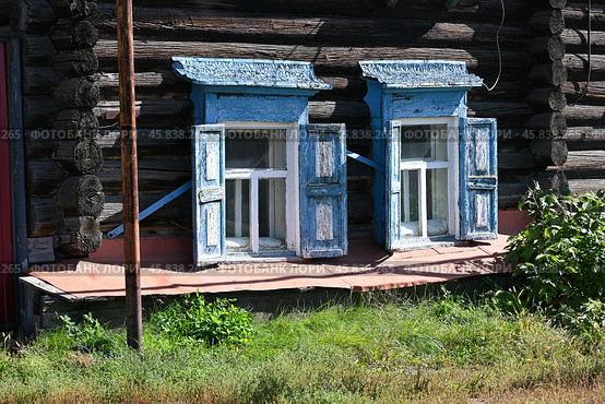 Окна старого дома. Стоковое фото, фотограф Копылова Ирина / Фотобанк Лори