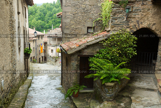 old catalan village. Rupit i Pruit. Стоковое фото, фотограф Яков Филимонов / Фотобанк Лори