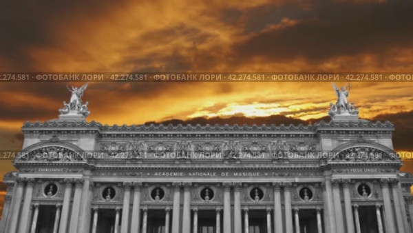 Opera Garnier (Garnier Palace) against the background of the sunset, Paris, France. (2024 год). Стоковое видео, видеограф Владимир Журавлев / Фотобанк Лори