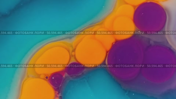 Orange and purple bubbles floating on turquoise liquid. Стоковое AI-видео, аниматор Юрий Поздников / Фотобанк Лори