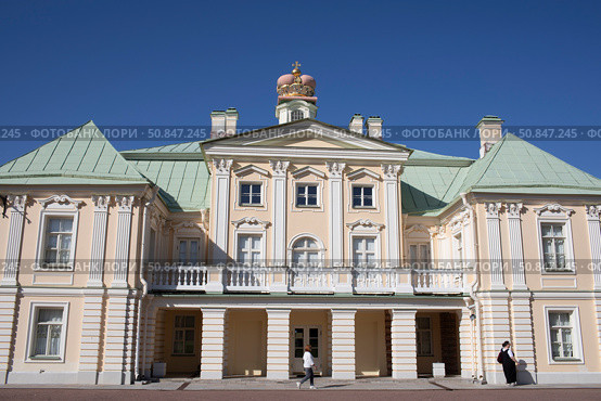 Ораниенбаум, главный дом дворца Меншикова. Редакционное фото, фотограф Дмитрий Неумоин / Фотобанк Лори