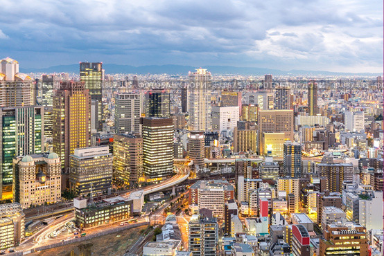 Osaka Skylines building sunset, Japan. Стоковое фото, агентство Ingram Publishing / Фотобанк Лори