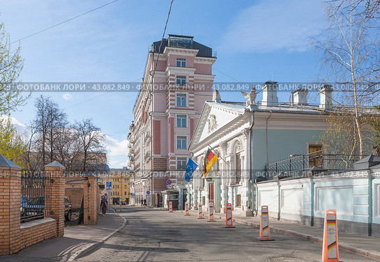 Особняк А.С.Олениной - В.В.Думнова, Малый Кисловский. пер., дом 5/8А, Москва (2024 год). Редакционное фото, фотограф Владимир Чинин / Фотобанк Лори
