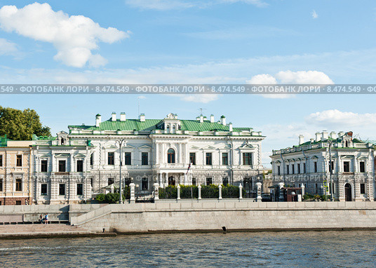 Особняк Харитоненко на Софийской набережной. Летний день. Москва (2015 год). Стоковое фото, фотограф E. O. / Фотобанк Лори