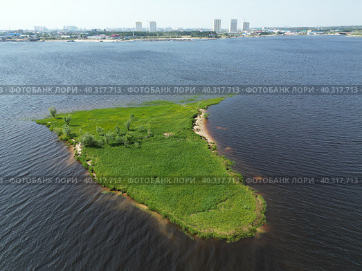 Остров Черный Мыс Сургут(фон город) Стоковое фото, фотограф Артем Земцов / Фотобанк Лори