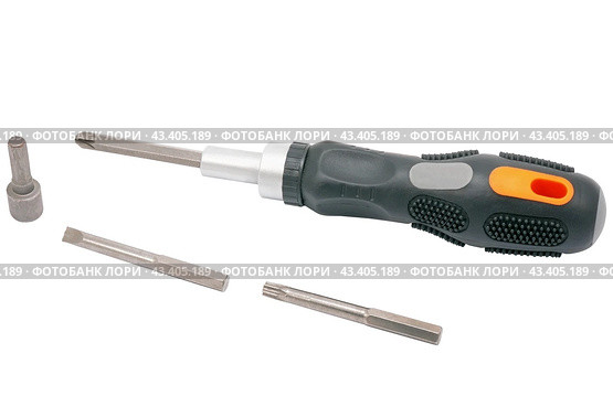 Отвертка на белом фоне. Screwdriver isolated on white background. Стоковое фото, фотограф Татьяна Д / Фотобанк Лори