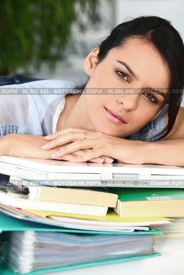 Overworked woman. Стоковое фото, агентство Ingram Publishing / Фотобанк Лори