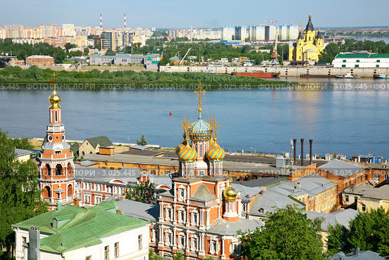 Панорама Нижнего Новогорода в солнечный летний день, Россия (2011 год). Стоковое фото, фотограф Елена Ковалева / Фотобанк Лори