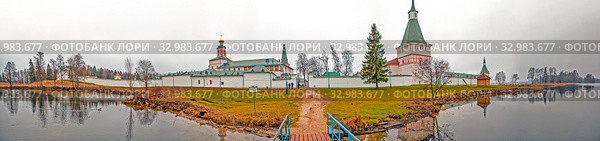 Панорама Валдайского Иверского монастыря. Новгородская область. Валдайский район. Остров Сельвицкий (2019 год). Редакционное фото, фотограф Сергей Афанасьев / Фотобанк Лори