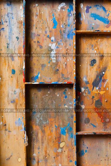 Partitioned wooden shelf. Стоковое фото, фотограф Сергей Толмачёв / Фотобанк Лори