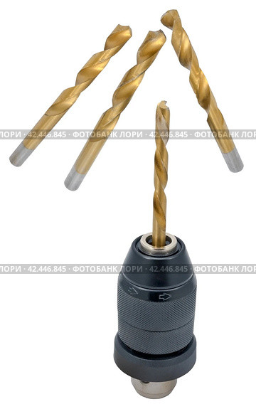 Патрон дрели и сверла на белом фоне. Cordless drill with twist bit closeup isolated on white. Стоковое фото, фотограф Татьяна Д / Фотобанк Лори