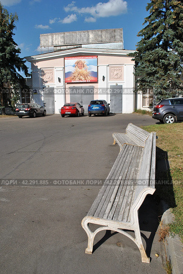 Павильон 63 "Агропромышленный комплекс" ("Машинно-ремонтная мастерская"). Проспект Мира, 119, строение 63. ВВЦ (ВДНХ). Останкинский район. Город Москва (2012 год). Редакционное фото, фотограф lana1501 / Фотобанк Лори