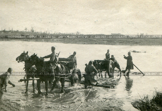 Переправа Красной Армии через Десну в районе Брянска. Сентябрь 1943 г. Стоковое фото, фотограф Retro / Фотобанк Лори