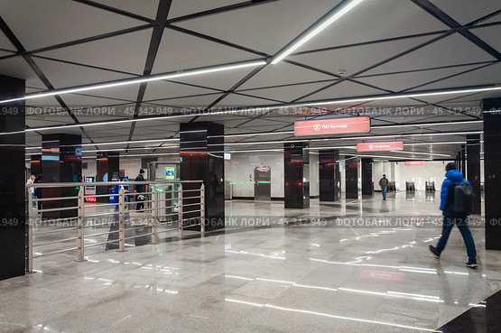 Пересадка в метро на станции Новаторская с БКЛ на Троицкую линию. Редакционное фото, фотограф Алёшина Оксана / Фотобанк Лори