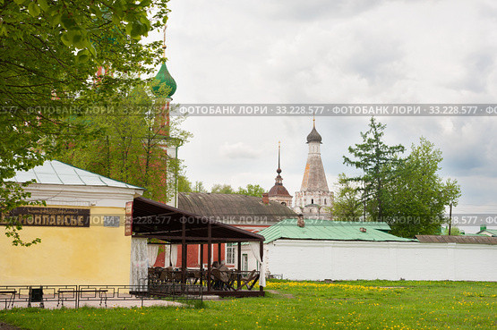 Переславль-Залесский. Кафе Монпансье (2017 год). Редакционное фото, фотограф Бурмистрова Ирина / Фотобанк Лори
